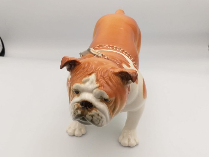 Figurka porcelanowa pies Buldog angielski