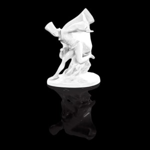 FIGURKA PORCELANOWA  Janosik 0001