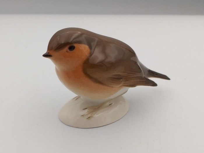 FIGURKA PORCELANOWA Rudzik mały