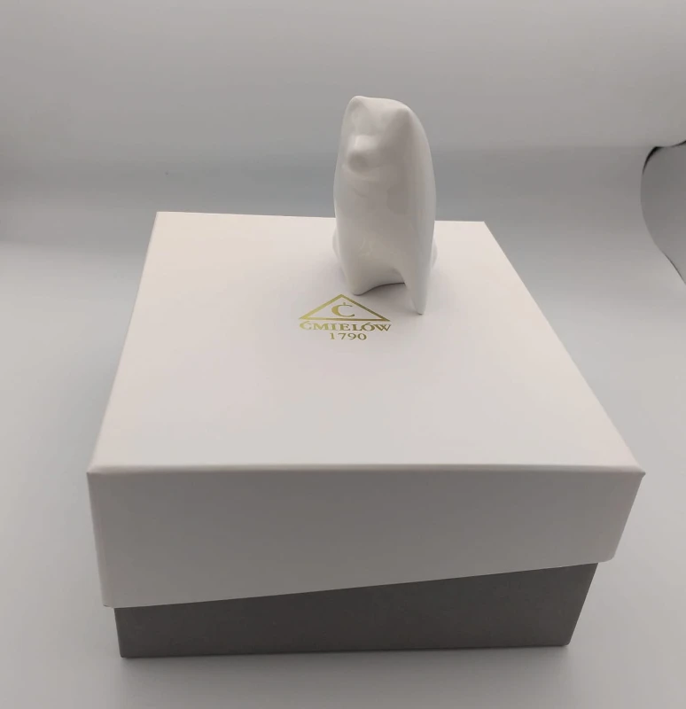 Figurka porcelanowa pies Chow Chow biały