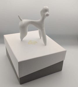 FIGURKA PORCELANOWA ĆMIELÓW PIES PUDEL 14,5