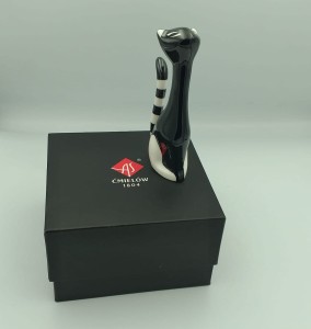 AS ĆMIELÓW FIGURKA PORCELANOWA Zakochana kotka