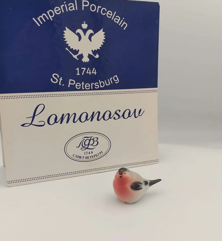 FIGURKA PORCELANOWA GIL