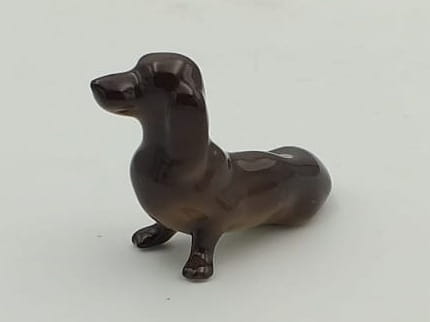 Figurka porcelanowa Jamnik mały brązowy