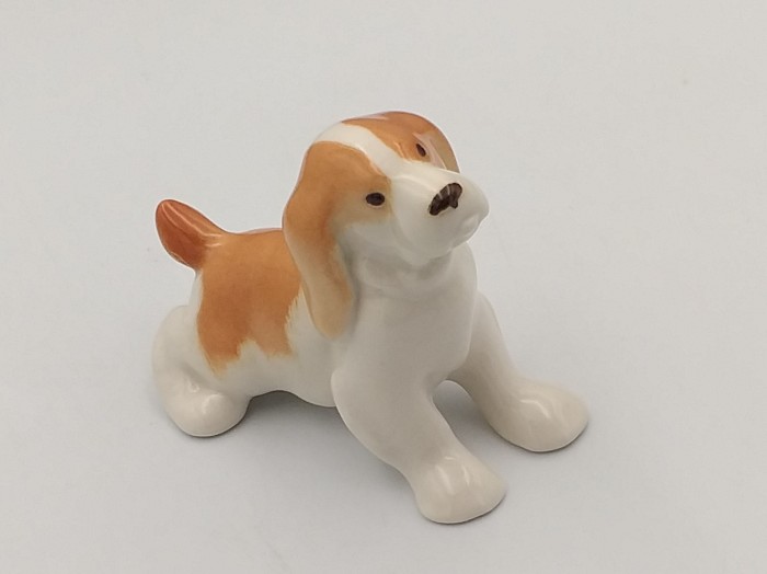 FIGURKA PORCELANOWA Piesek przyjaciel