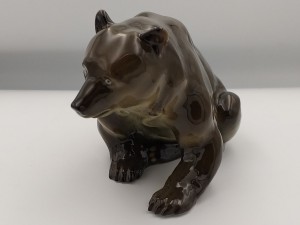 FIGURKA PORCELANOWA Niedźwiedź brunatny