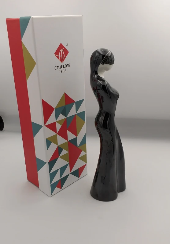 FIGURKA PORCELANOWA Sayako
