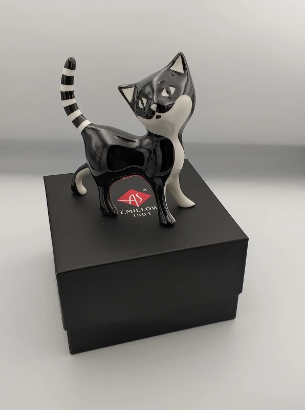 FIGURKA PORCELANOWA KOT FILEMON