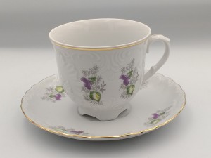 Filiżanka 250 ml ze spodkiem Rococo G559 ze złotym paskiem