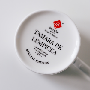 kubek-pelnia-lata-tamara-de-lempicka (2).jpg