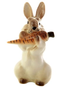 FIGURKA PORCELANOWA Królik z marchewką duży