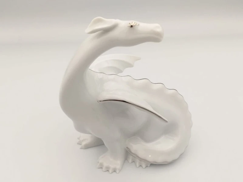 FIGURKA PORCELANOWA SMOK