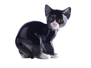 FIGURKA PORCELANOWA Kot siedzący czarno-biały