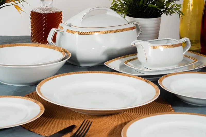 Serwis obiadowy na 12 osób porcelanowa zastawa stołowa Ćmielów