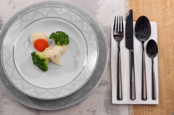 Talerz głęboki i talerz płytki porcelanowy serwis obiadowy